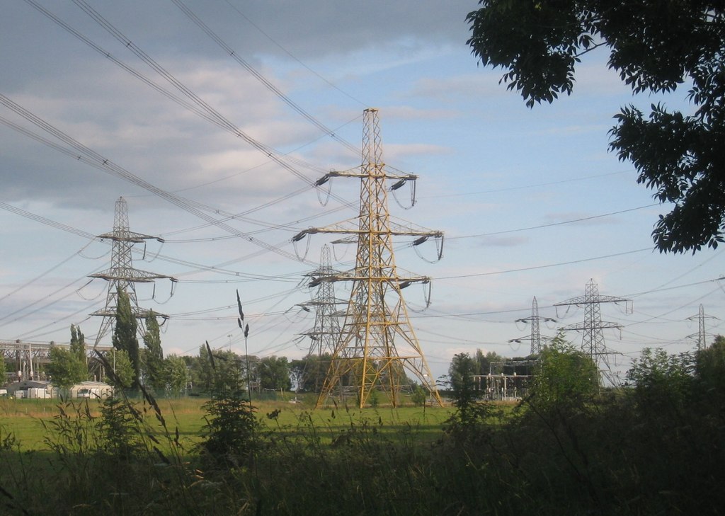 Energy bills discount worth £250 a year to be offered to thousands of British households